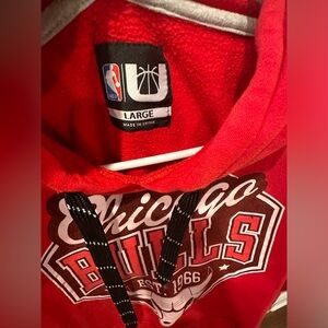 EUC Sz L- NFL Chicago Bulls Hoodie